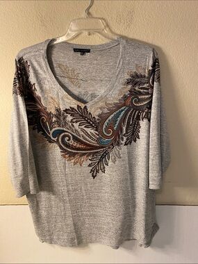Gray V-Neck Long Sleeve Top with Paisley Accent